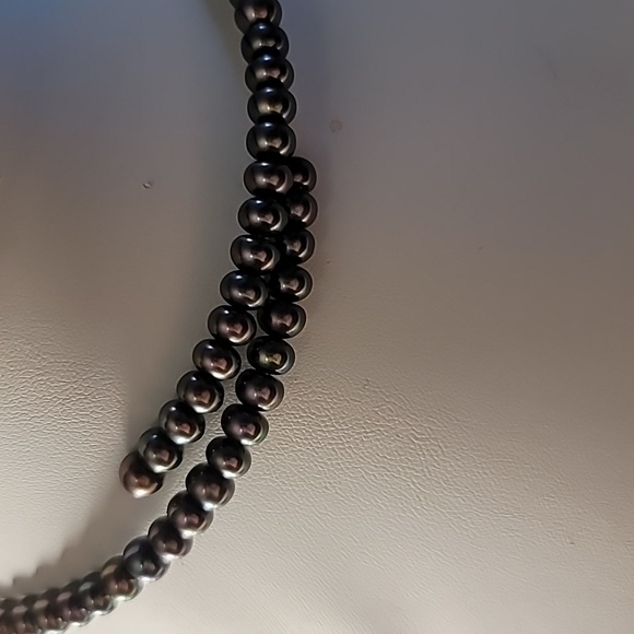 Ball Chocker Necklace - Picture 3 of 4